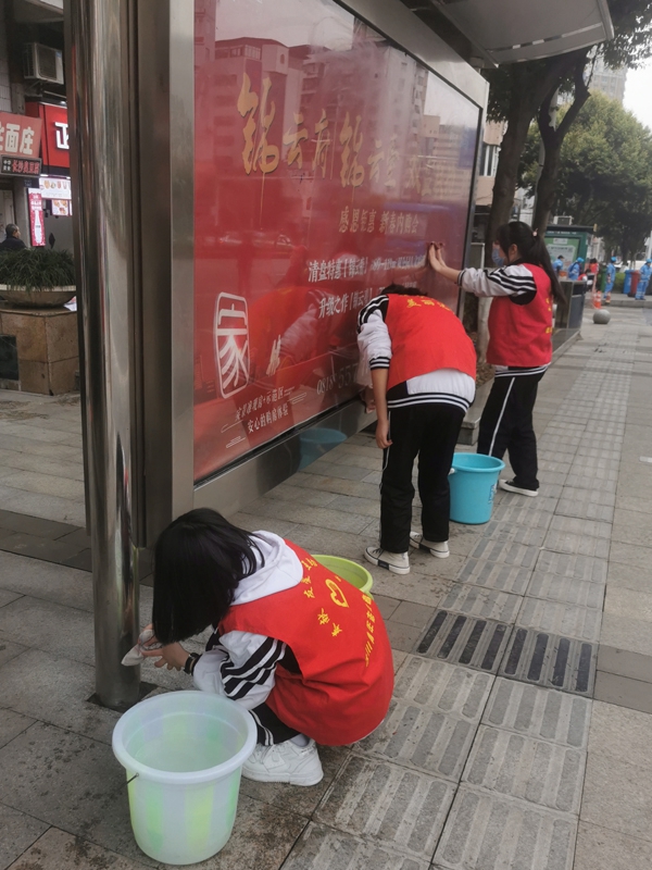 志愿者学雷锋活动 (5)